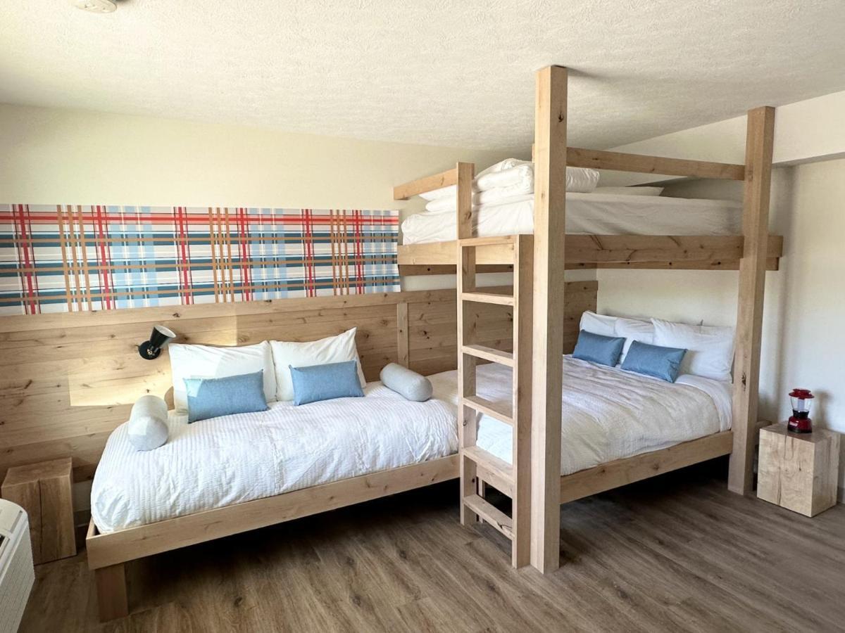 Explorer Rest & Recreation Сандъски Екстериор снимка